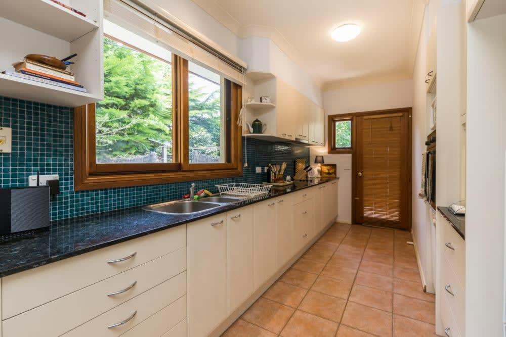 3 Bdrm 2 Bthrm House Close To Cbd & Anu * Canberra